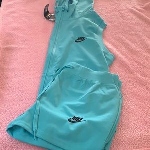 Nike vest set